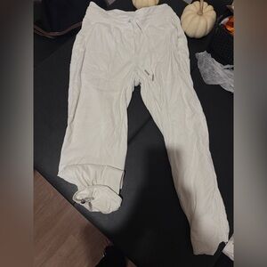 White Lululemon Dance Joggers 7/8